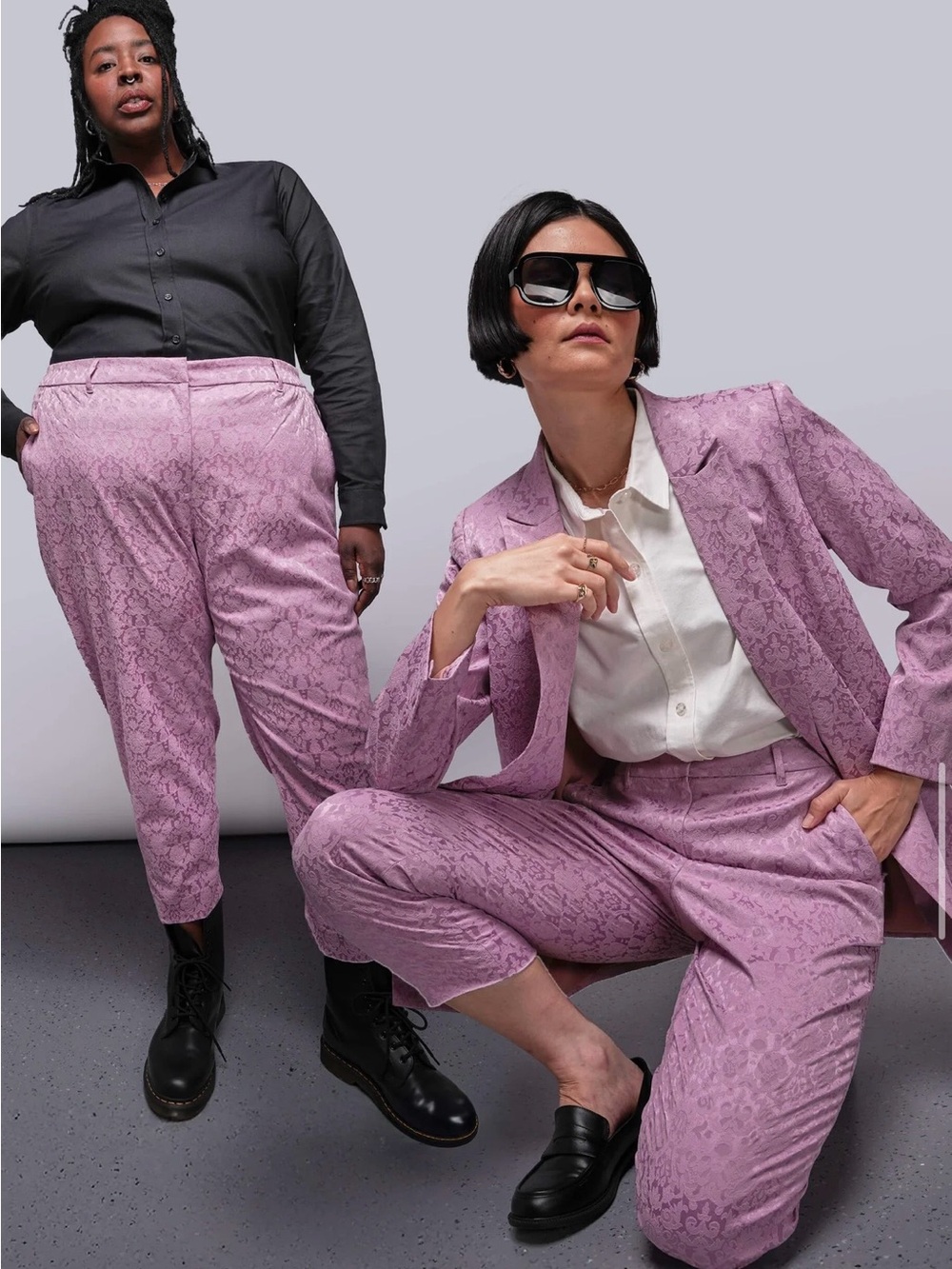 Wildfang The Empower Jacquard Slim Crop Pant in Mauve